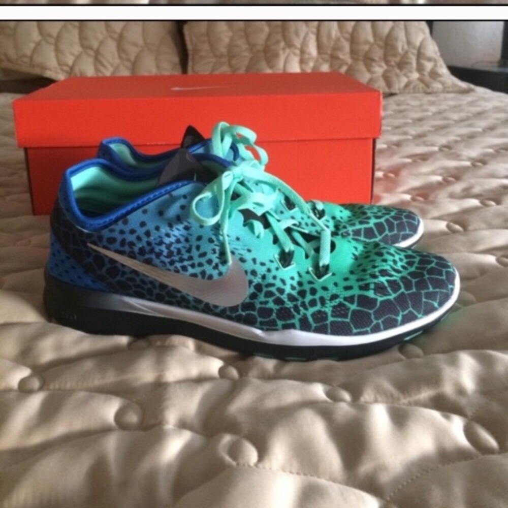 Brand new in box Nike free sneakers 9